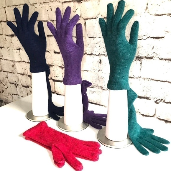 NWT Embellished RED Knit Gloves One size 1 Pair NEW WITH TAGS - Picture 9 of 15